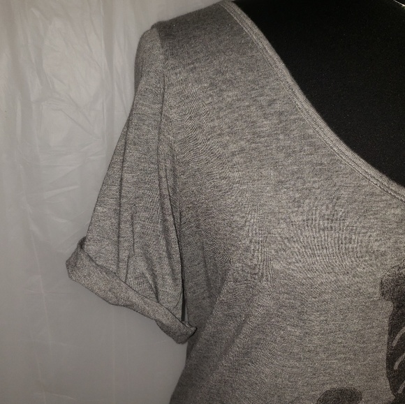 Torrid 2X Gray open back dagger love heart tee - Picture 5 of 8